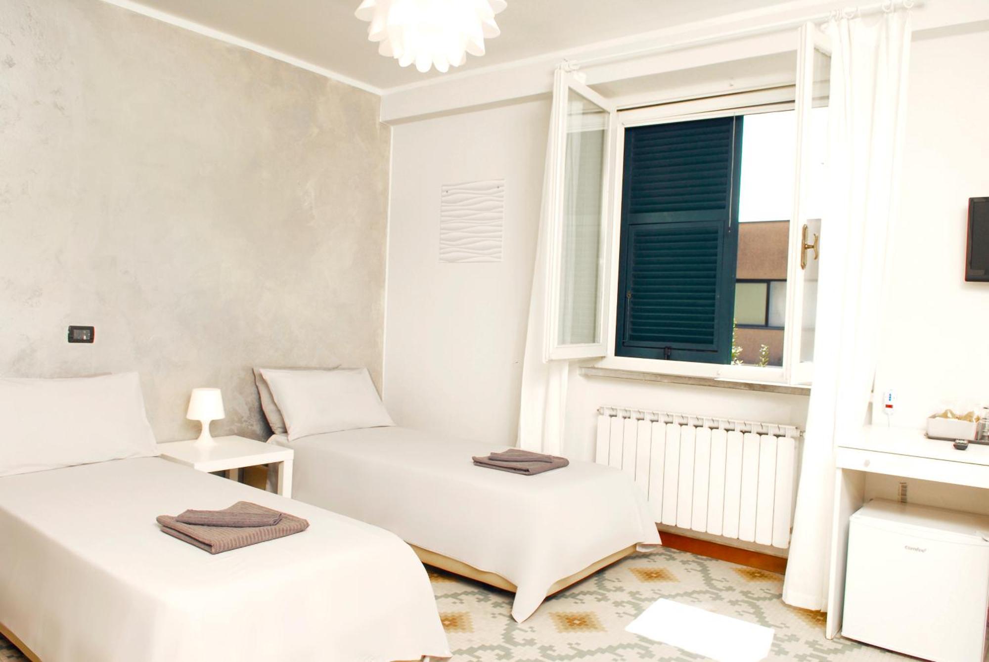 Vara Motel Self Check In Ceparana Exterior foto